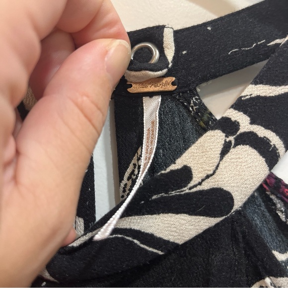 Free People Black Print Drift Away Tunic Mini Dress Sz Small Cold Shoulder Flowy - Picture 10 of 13